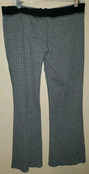 4/$25 Hurley Womens Reversible Sweatpants M/L - Picture 8 of 8